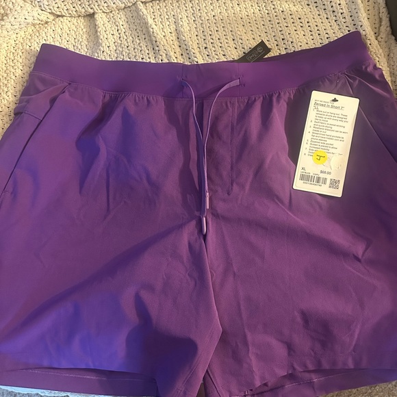 Lululemon Men’s College Purple shorts - Picture 1 of 4
